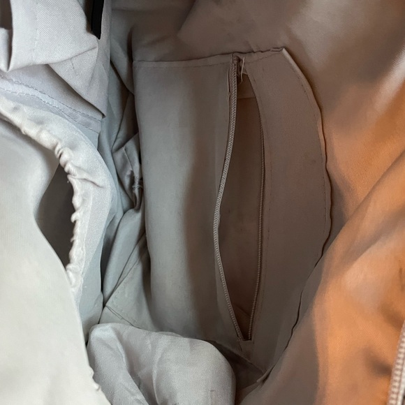 Stone Mountain woven Aztec pattern tan purse. - Picture 5 of 5